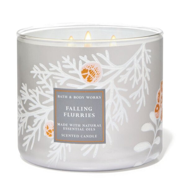 Bath & Body works Falling Flurries candle - Picture 1 of 4